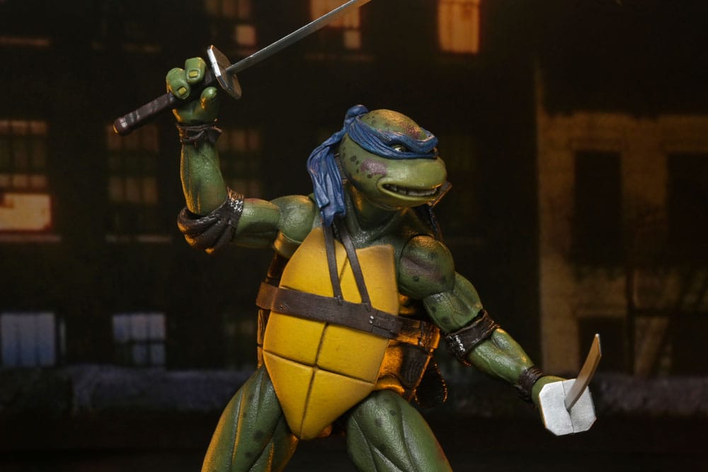 Teenage Mutant Ninja Turtles (1990 Movie) Action Figur Roof Top Battle Shredder vs Leo 18 cm NECA