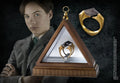 Harry Potter Replica 1/1 Lord Voldemorts Horcrux Ring (Guldpläterad) Noble Collection