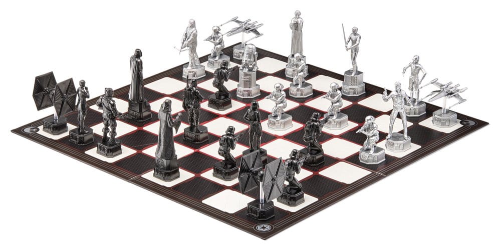 Star Wars Original Trilogy Chess Set 47 cm
