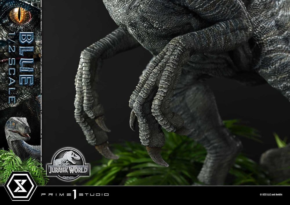 Jurassic World: Fallen Kingdom (Film) Legacy Museum Collection Statue 1/2 Blue 88 cm