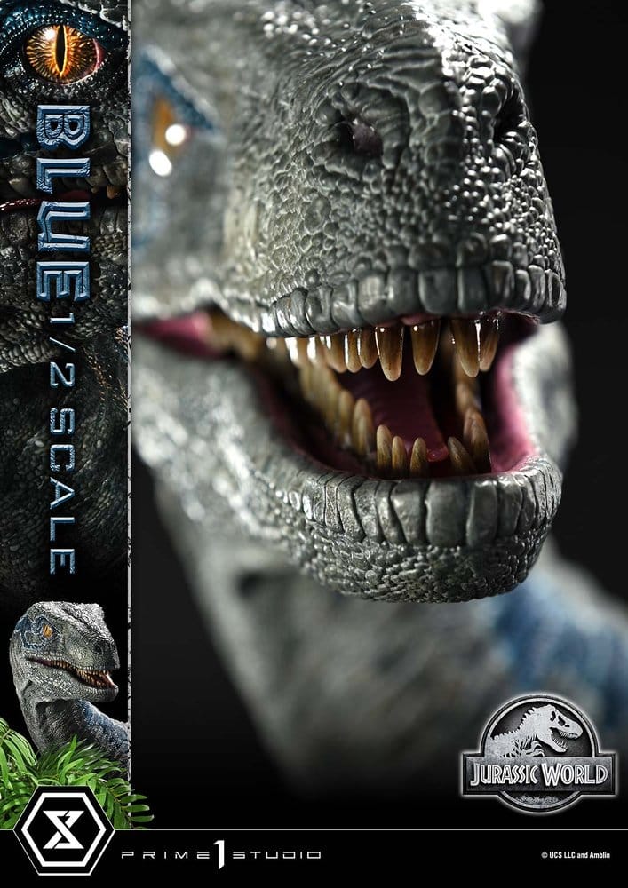 Jurassic World: Fallen Kingdom (Film) Legacy Museum Collection Statue 1/2 Blue 88 cm
