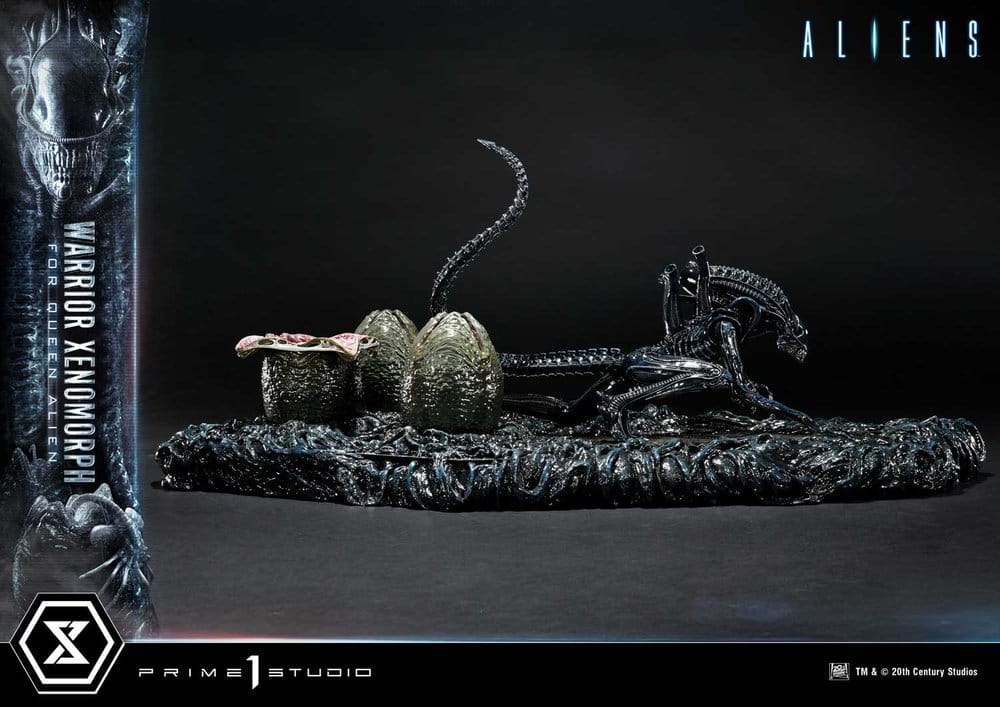 Aliens (Film) Ultimate Diorama Masterline figur Warrior Xenomorph for Queen Alien 23 cm