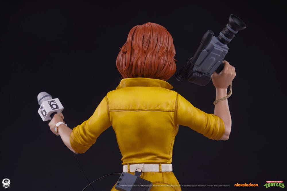 Teenage Mutant Ninja Turtles Premier Series Figur 1/4 April O'Neil 46 cm Premium Collectibles Studio