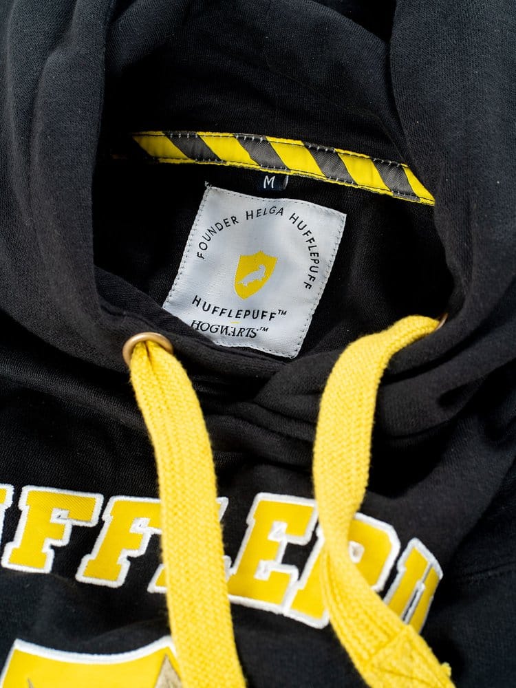 Harry Potter Hooded Sweater Hufflepuff Deluxe