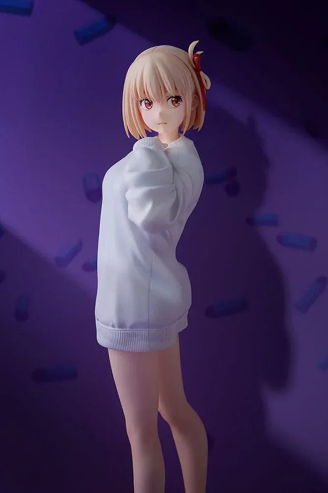 Lycoris Recoil PVC Figur 1/7 Chisato Nishikigi: Oversized Sweatshirt Ver. 25 cm Phat!