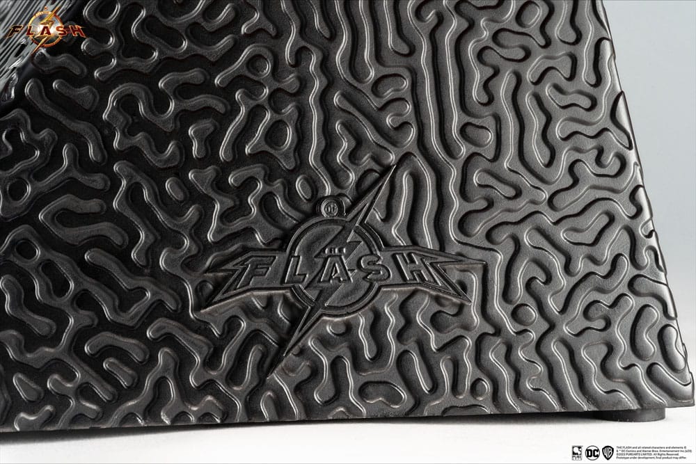 DC Comics Replica 1:1 Skala The Flash Cowl 70 cm Pure Arts