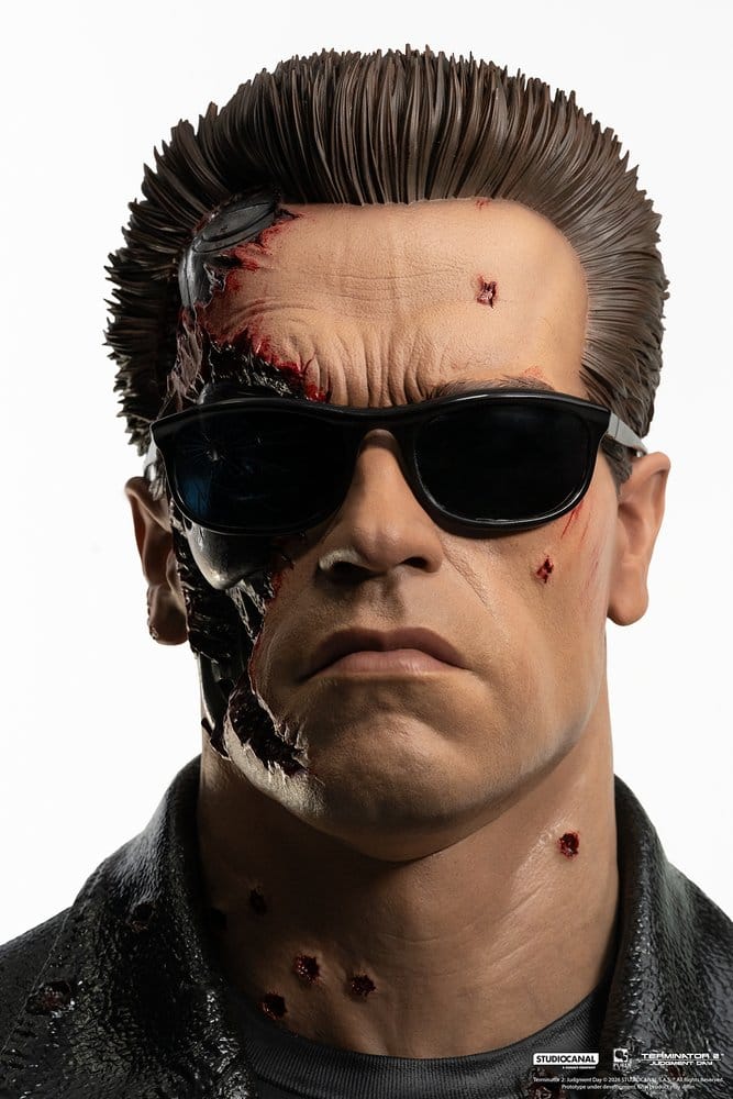 Terminator 2 Prop 1/1 T-800 Model 101 Battle Damaged Art Mask 47 cm