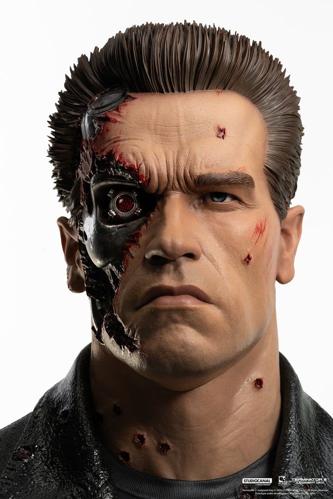 Terminator 2 Prop 1/1 T-800 Model 101 Battle Damaged Art Mask 47 cm