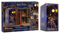 Harry Potter Miniatyräventyr Bokhylla MiniDiorama Hogwarts Slott 18 cm