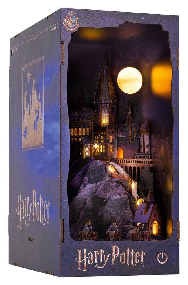 Harry Potter Miniatyräventyr Bokhylla MiniDiorama Hogwarts Slott 18 cm