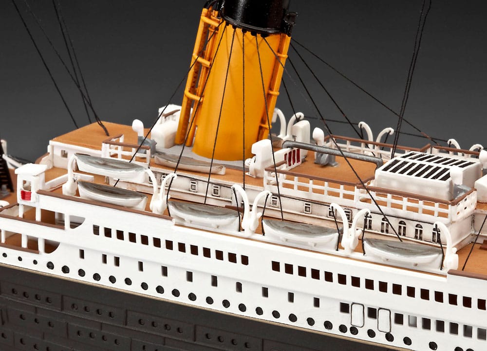 Titanic Modellkit Gåvoset 1/400 R.M.S. Titanic 100-årsjubileum Revell
