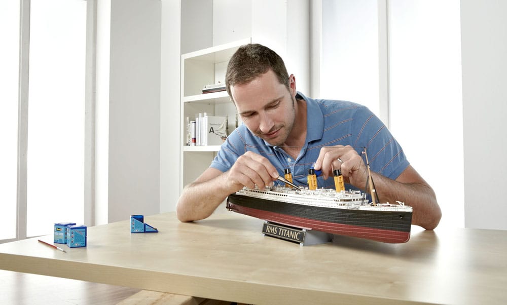 Titanic Modellkit Gåvoset 1/400 R.M.S. Titanic 100-årsjubileum Revell