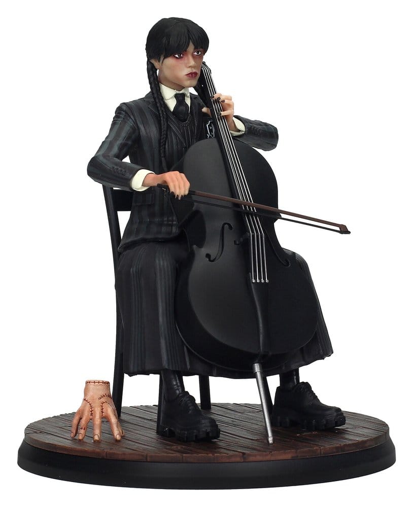 Wednesday-figur med cello och symbolisk nyckelring, 20 cm