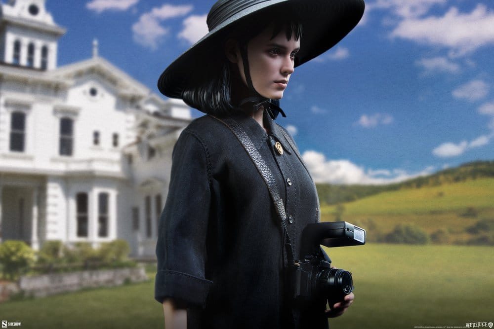 Beetlejuice 1/6 Scale Action Figure Lydia Deetz 25 cm