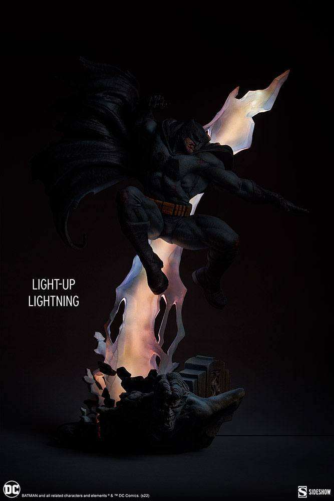 DC Comics Premium Format Statue Batman: The Dark Knight Returns 80 cm