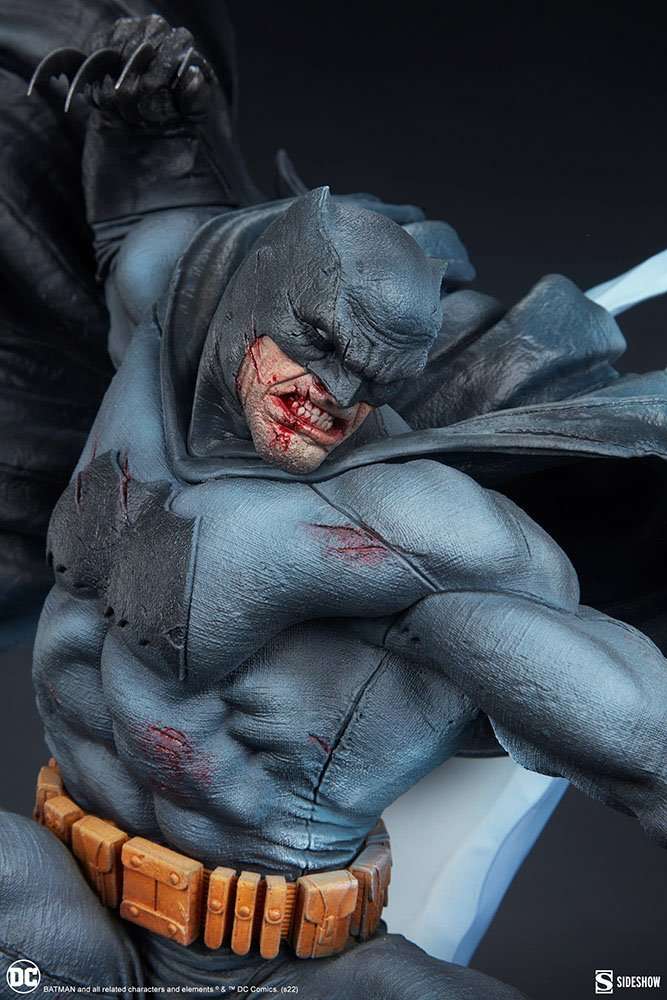 DC Comics Premium Format Statue Batman: The Dark Knight Returns 80 cm