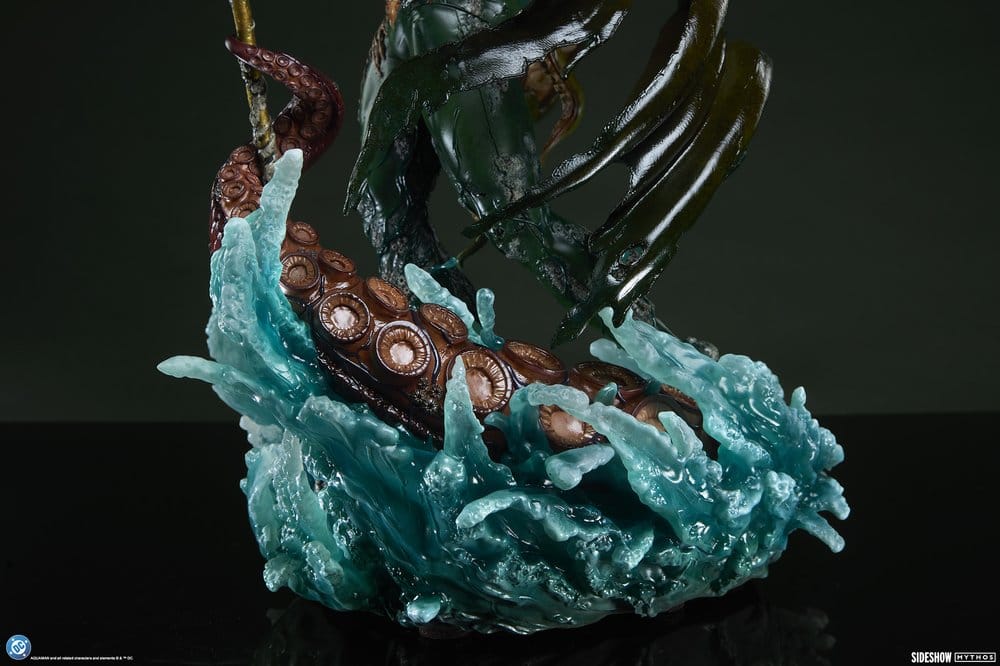 DC Comics Aquaman Premium Format Figur Aquaman: Lord of the Deep 74 cm