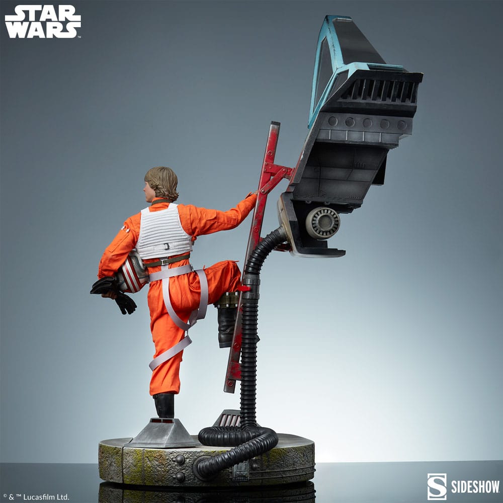 Star Wars Premium Format Statue Luke Skywalker & X-Wing: Red Five, Standing By 76 cm