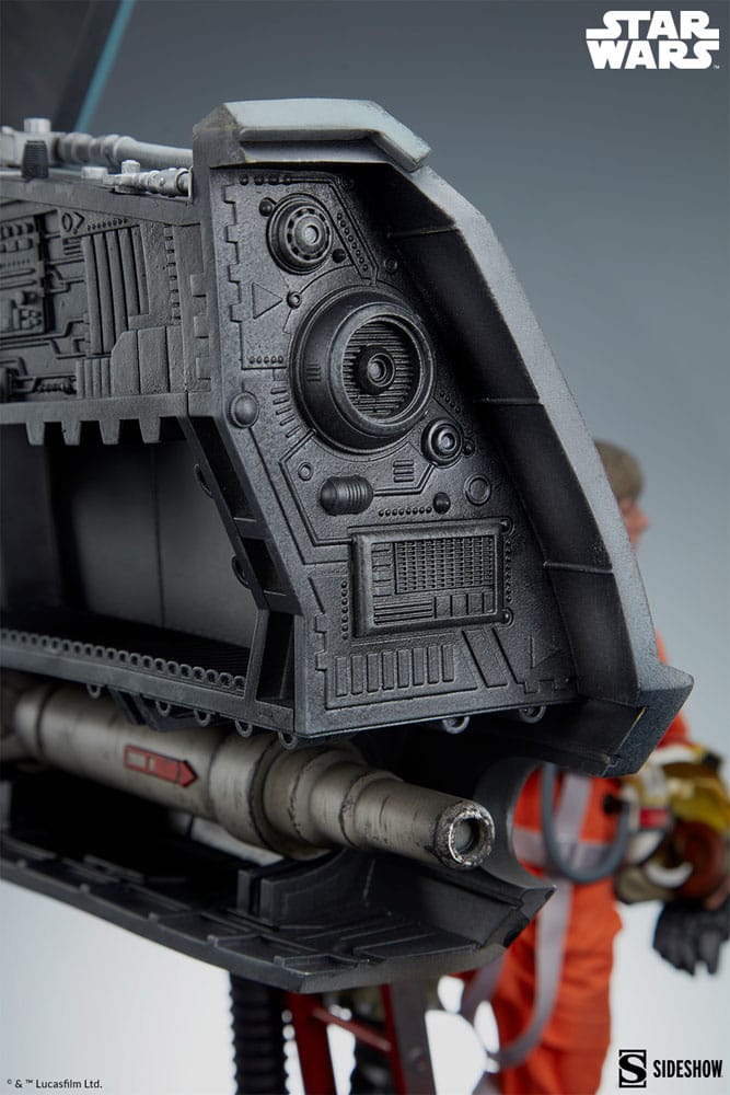 Star Wars Premium Format Statue Luke Skywalker & X-Wing: Red Five, Standing By 76 cm