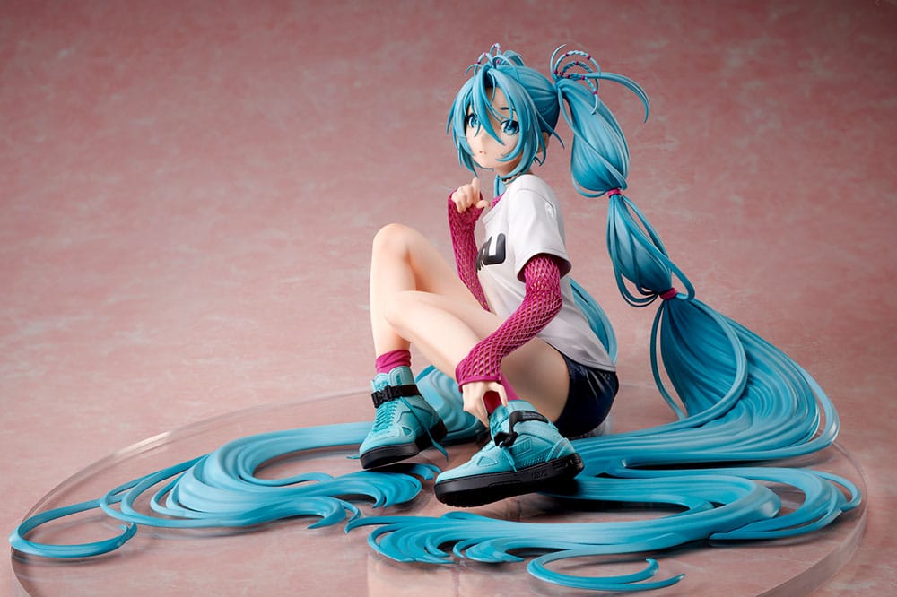 Hatsune Miku Figur 1/4 Yoneyama Mai The Latest Street Style "Cute" 17 cm Stronger