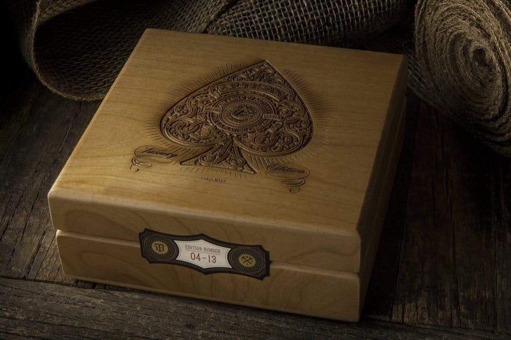 Theory 11 Set med Spelkort Artisan Lyxigt Box Theory11