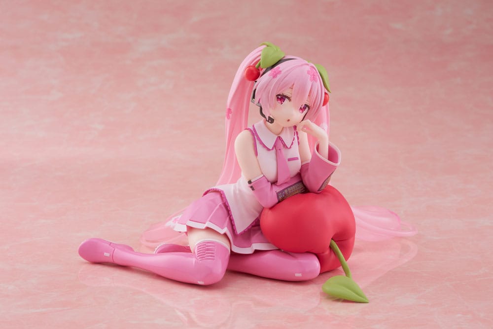 Hatsune Miku PVC Figur - Söt Figur Sakura Miku Cherry Cushion Ver. 13 cm Taito Prize