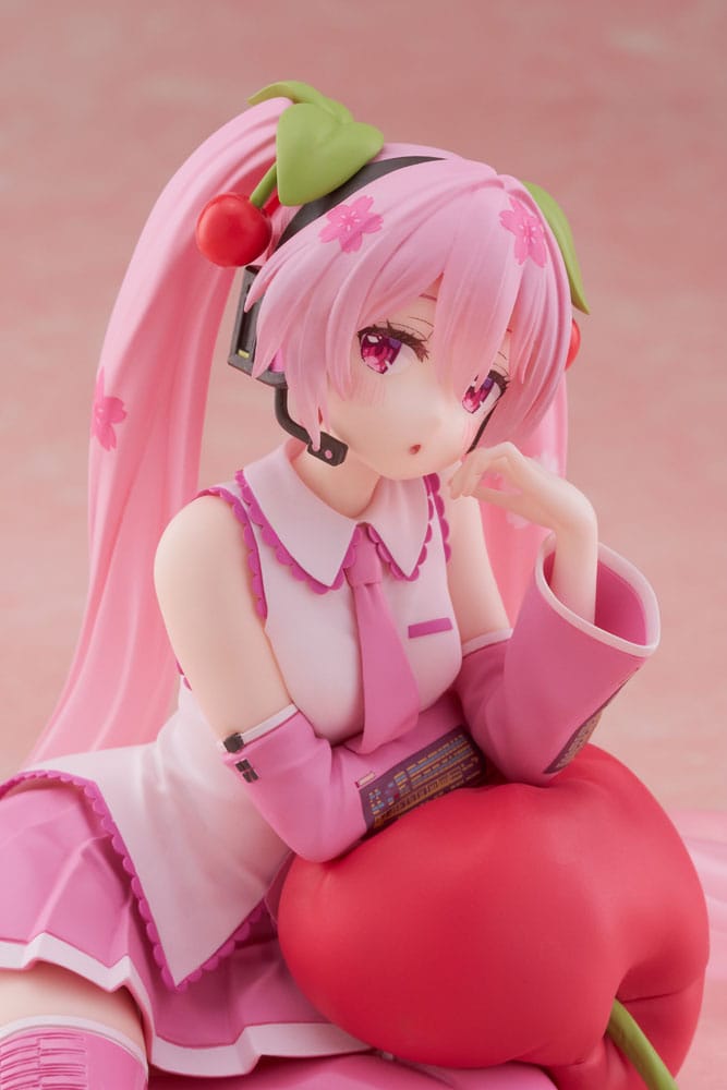 Hatsune Miku PVC Figur - Söt Figur Sakura Miku Cherry Cushion Ver. 13 cm Taito Prize
