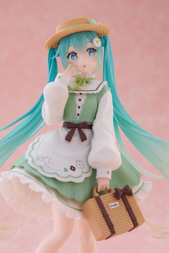 Hatsune Miku PVC Figur - Hatsune Miku Fashion Country Ver. 18 cm Taito Prize
