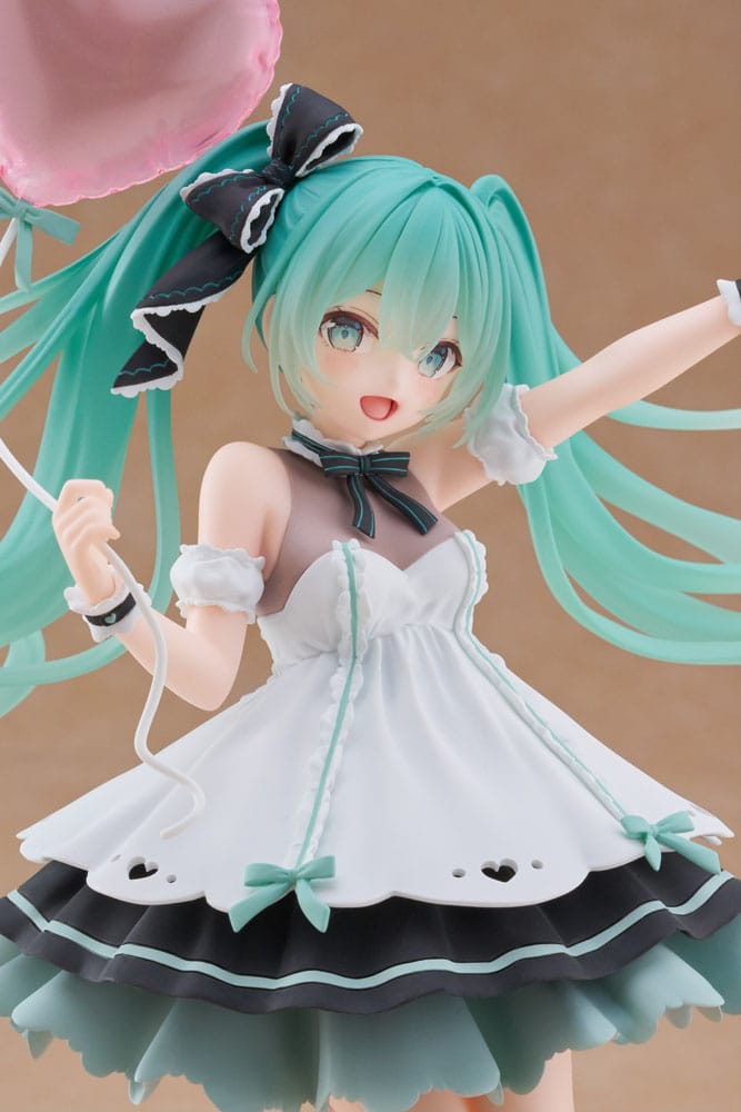 Hatsune Miku AMP+ PVC Figur - Hatsune Miku Birthday 2025 Party Ver. 21 cm Taito Prize