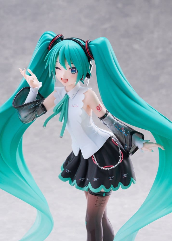 Hatsune Miku T-Most PVC-figur NT-version, cirka 29 cm hög