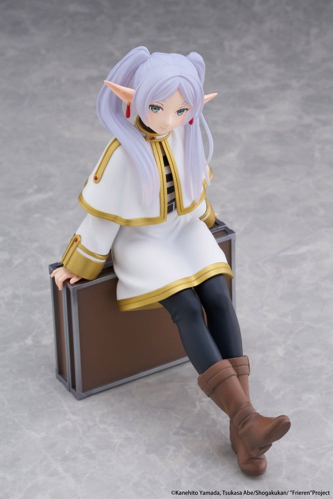 Frieren: Beyond Journey's End PVC-figur Skrivbordsdekoration Söt Frieren (Trunk Case-version) Omtryck 13 cm