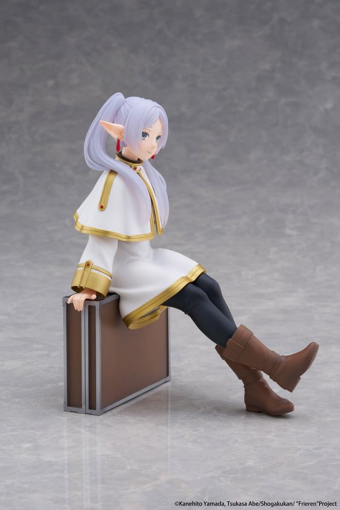 Frieren: Beyond Journey's End PVC-figur Skrivbordsdekoration Söt Frieren (Trunk Case-version) Omtryck 13 cm