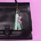 Pusheen 3-in-1 USB Laddkabel med Nyckelring och Tassel Thumbs Up