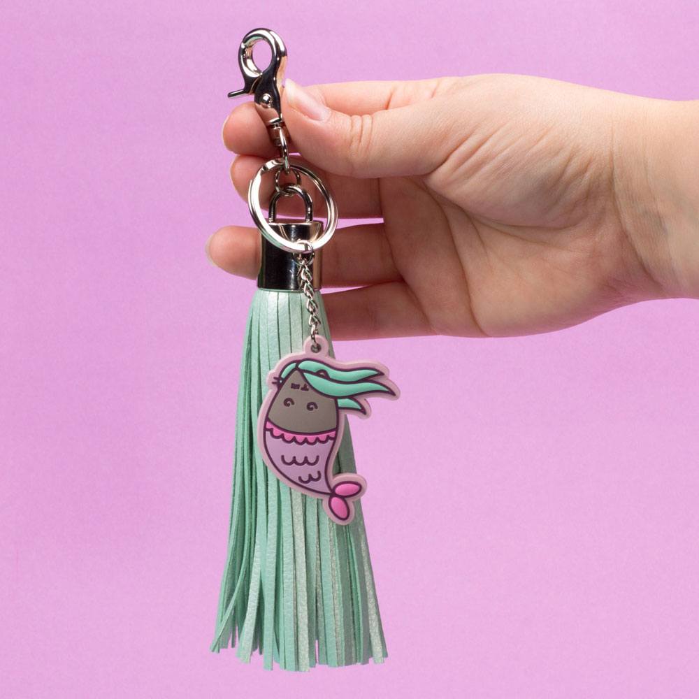 Pusheen 3-in-1 USB Laddkabel med Nyckelring och Tassel Thumbs Up