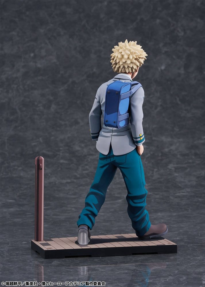 My Hero Academia PVC-figur 1/8 Katsuki Bakugo i U.A. High School-uniform, 2Dimensioning-version, 23 cm