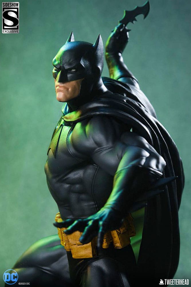 DC Comics Maquette 1/4 Batman (Svart och Grå Edition) 66 cm