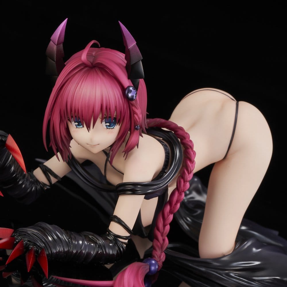 To Love-Ru Darkness PVC Figure 1/6 Mea Kurosaki Darkness Ver. (Renewed Package) 11 cm