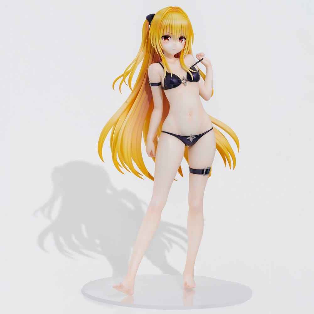 To Love Ru Darkness Badklädesserie PVC-Figur 1/4 Skala Golden Darkness 39 cm