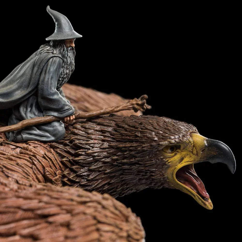 Lord of the Rings Staty Gandalf på Gwaihir 15 cm Weta Workshop