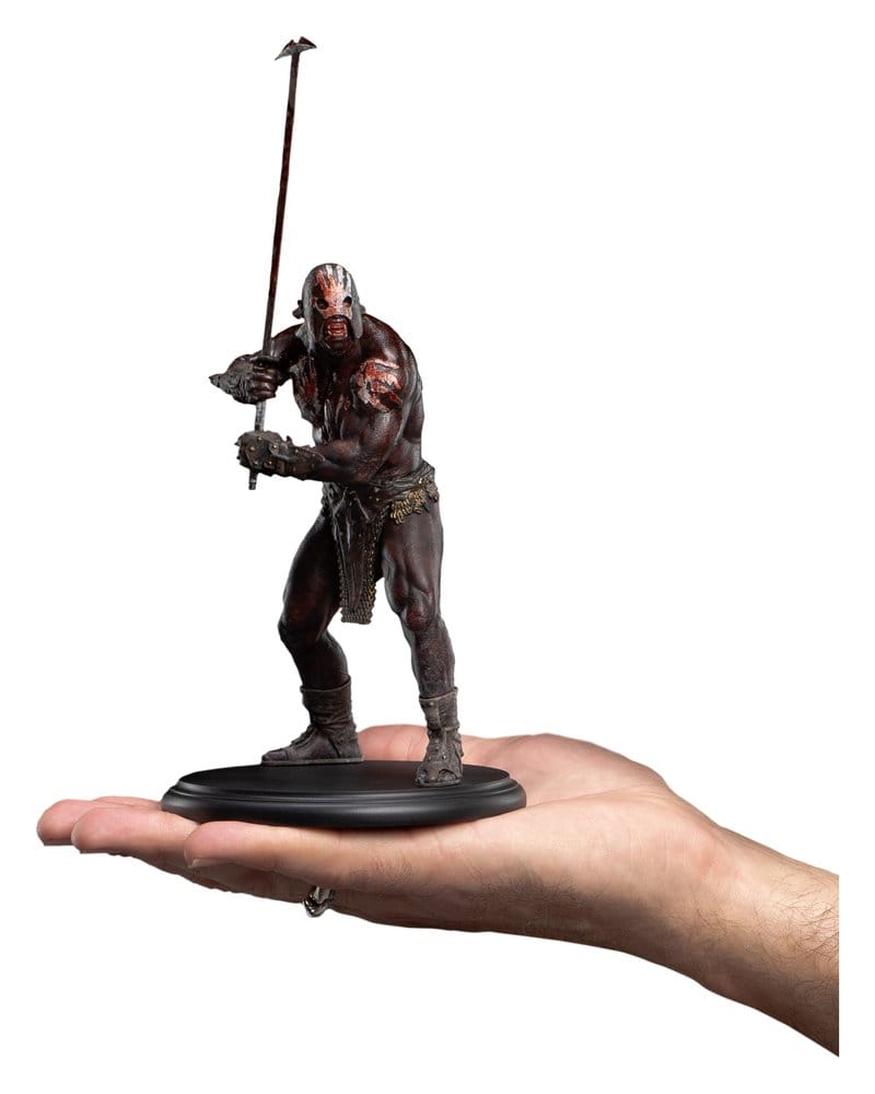 Sagan om Ringen Miniatyrfigur Uruk-hai Berserker 24 cm