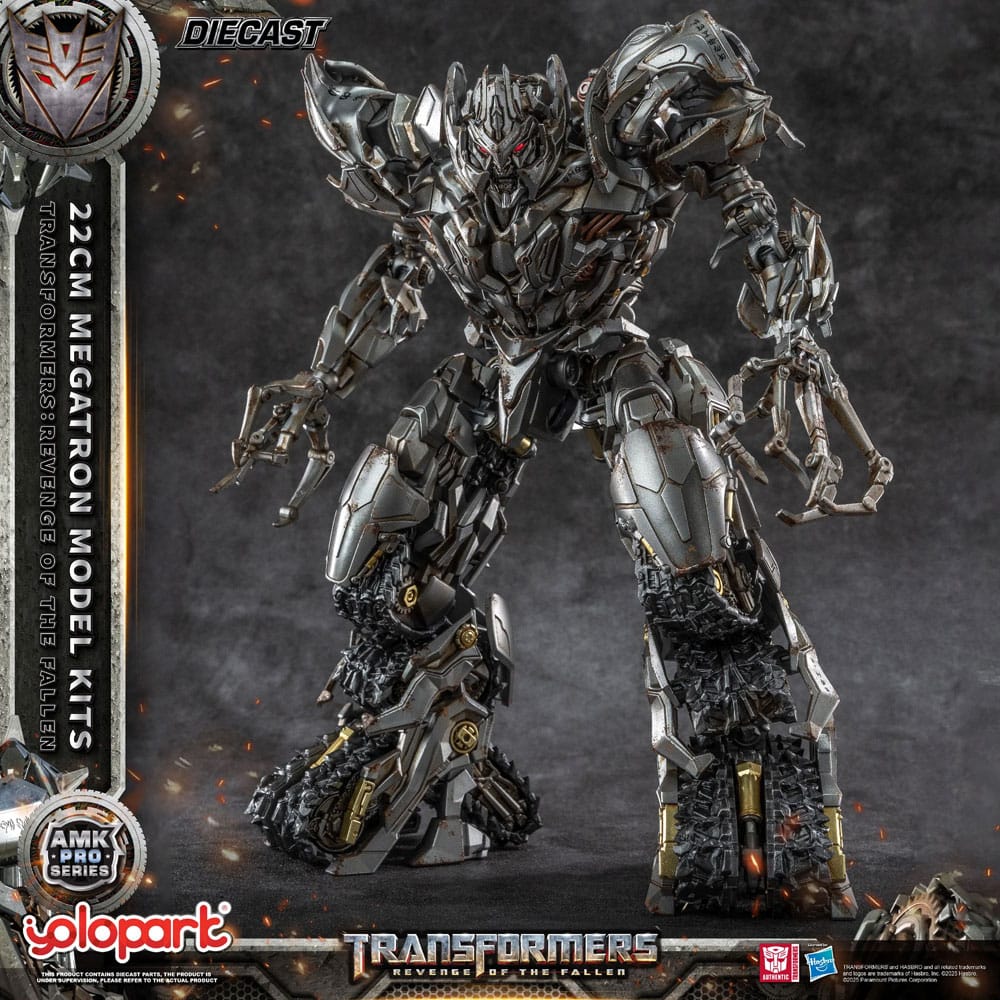 Transformers: Revenge of the Fallen AMK Pro Series Plastikkit Megatron (Överföringsversion) 22 cm Yolopark