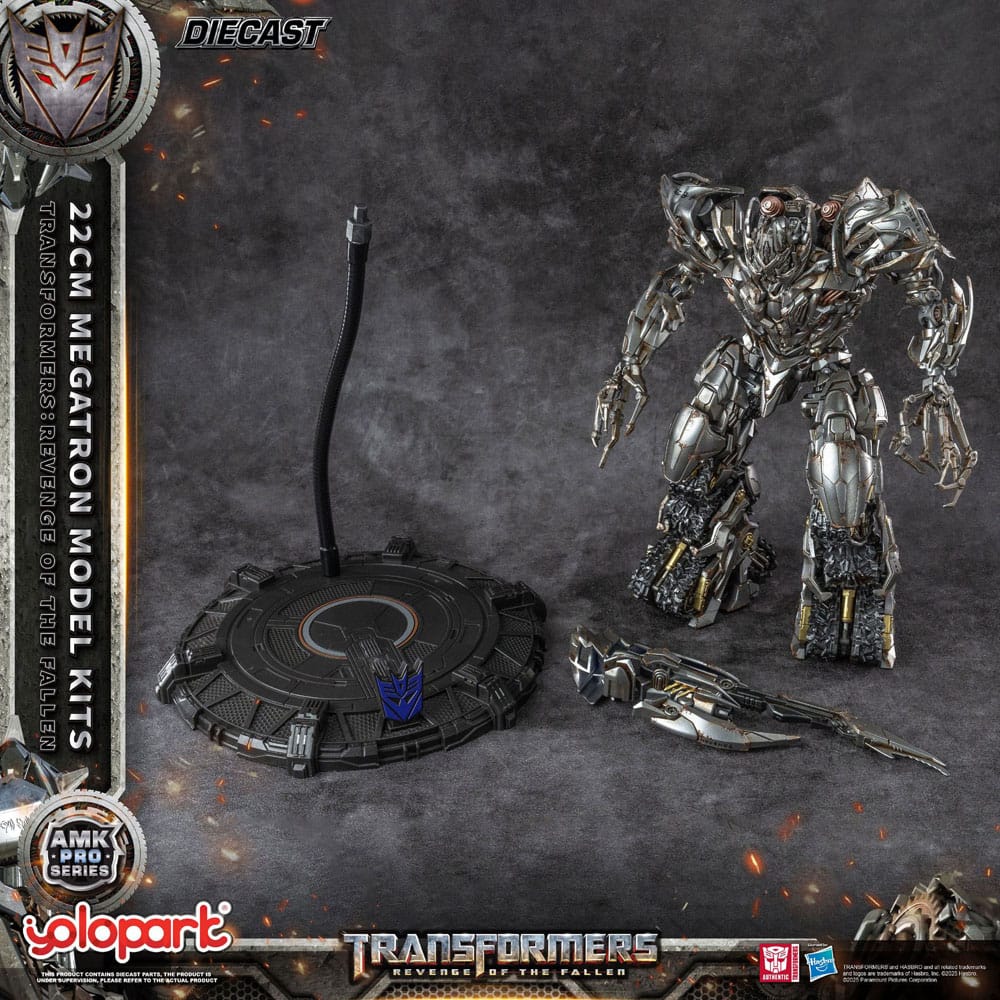 Transformers: Revenge of the Fallen AMK Pro Series Plastikkit Megatron (Överföringsversion) 22 cm Yolopark